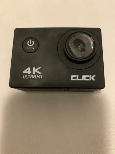 Câmera de ação 4K com defeito
