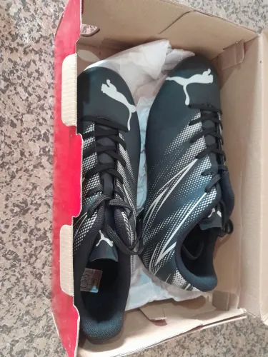 Vende-se chuteira da puma tamanho 39,de campo nunca usada 