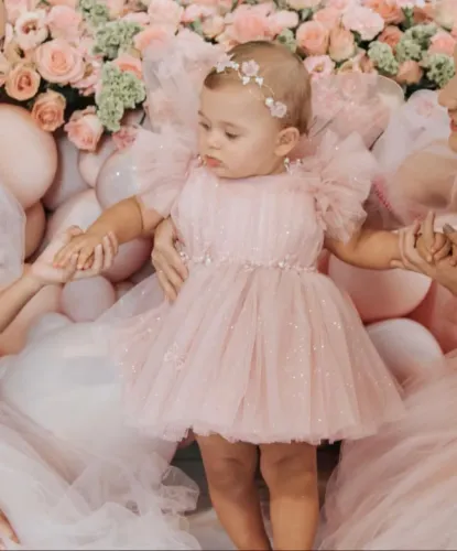 Vestido menina de luxo