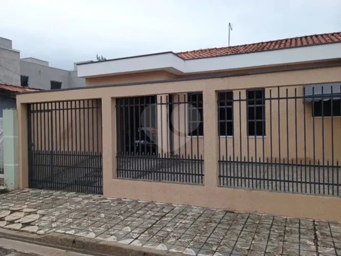 Casa 2 dormitórios com edícula - Além ponte