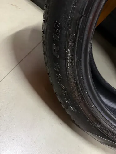 Vendo pneu R18 225 55 pirelli 70%