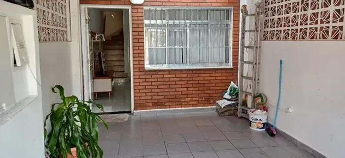 Sobrado para venda possui 93 metros quadrados com 4 quartos em Vila Sônia - São Paulo - SP