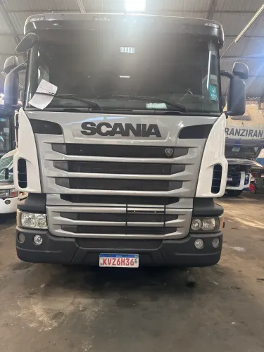 Scania R440 automática
