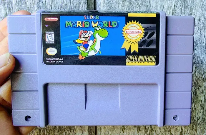 Super Mario World original relabel Salvando