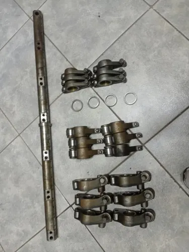 Eixo balancinho volvo motor D 13 completo
