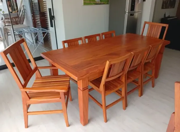 Conjunto Mesa de jantar mineira com cadeiras