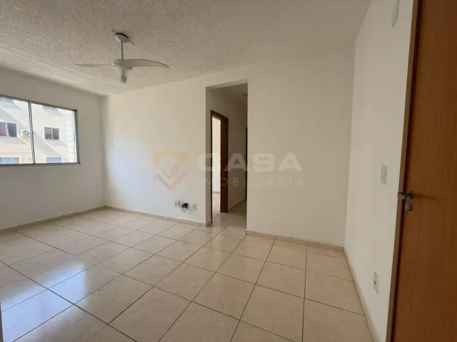 Apartamento de 2 Quartos com Sol da Manhã no Condomínio São Pedro