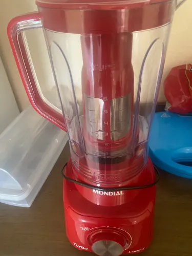 vendo liquidificador em perfeito estado novinho, motivo da venda que eu ganhei outr