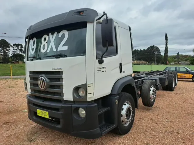 VW 24.280 8X2 2019 CÂMBIO MANUAL 650.000km