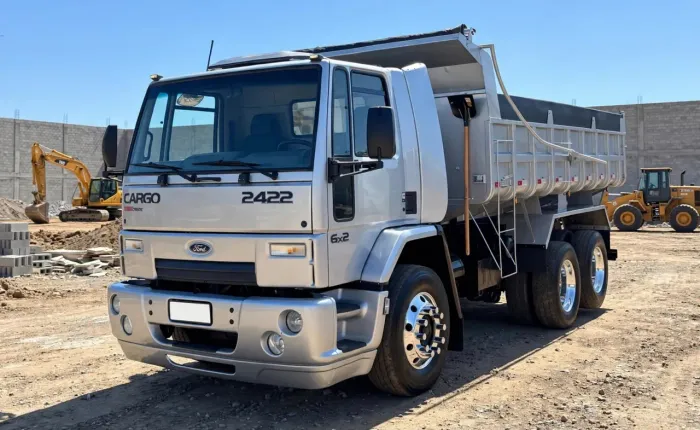 Ford cargo 2422 6x2/caçamba/2011
