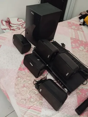 Vendo home theater semi-novo