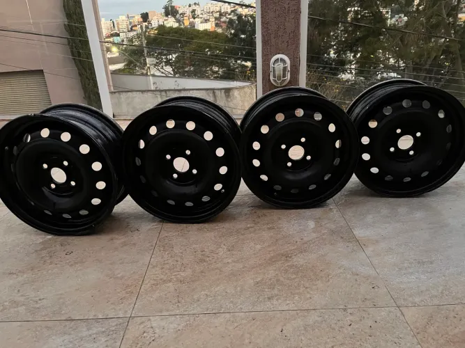 JOGO DE RODAS CIVIC LX 2001 - ARO 15x6 FUR 4x100