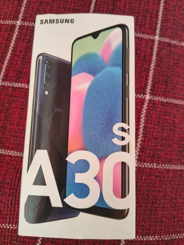 Samsung A30 S 64 gb 4 gb