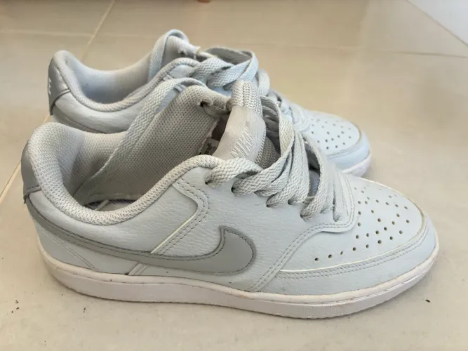 Tenis Nike 37