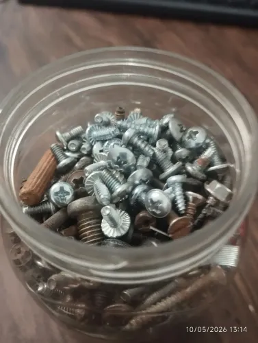 Parafusos pequenos para reparos , projetos 