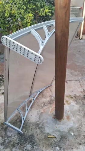 Toldo policarbonato transparente
