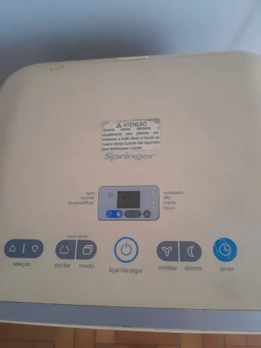 Ar portátil quente e frio
