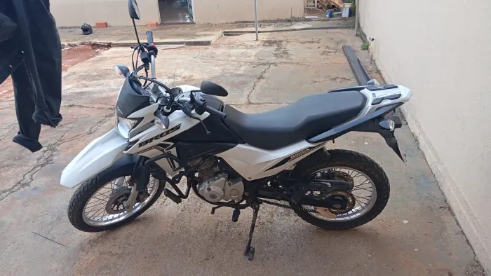 Moto muito nova
