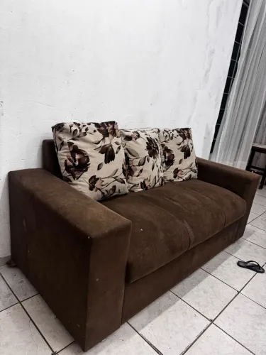Vendo sofá usado