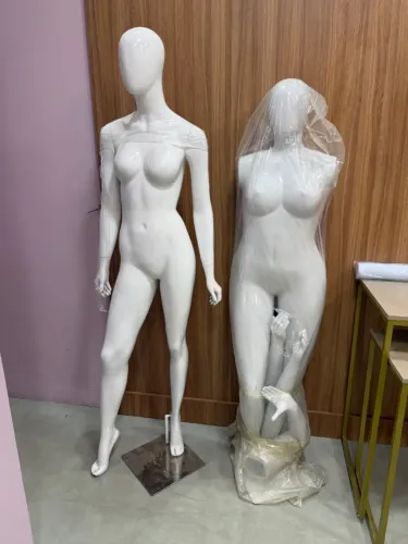 Manequins novos , sem uso