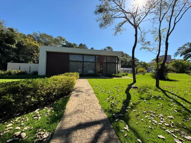 CASA A VENDA NO CONDOMINIO ESTANCIAS DAS AMENDOEIRAS