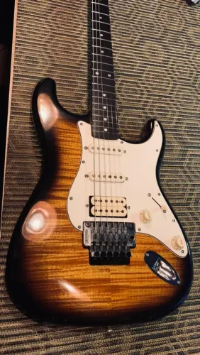 Fender Photoflame stratocaster  japonesa