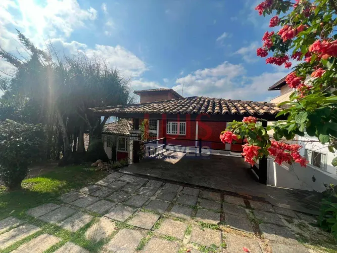 Casa com 4 dormitórios à venda, 300 m² por R$ 2.500.000,00 - Itaipu - Niterói/RJ