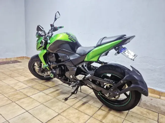 Moto Kawasaki Z750 