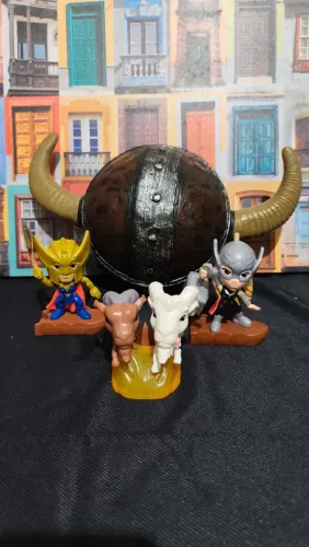 Conjunto Premium Thor ? Miniaturas e Capacete Viking Decorativo