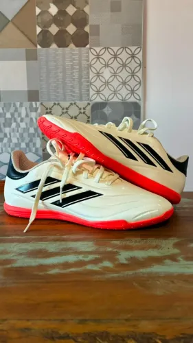 Chuteira Futsal Adidas Copa Pure 23 Club Unissex - Bege+Preto