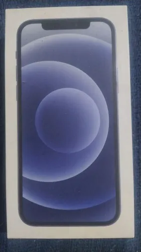Caixa de iPhone 12 vazia