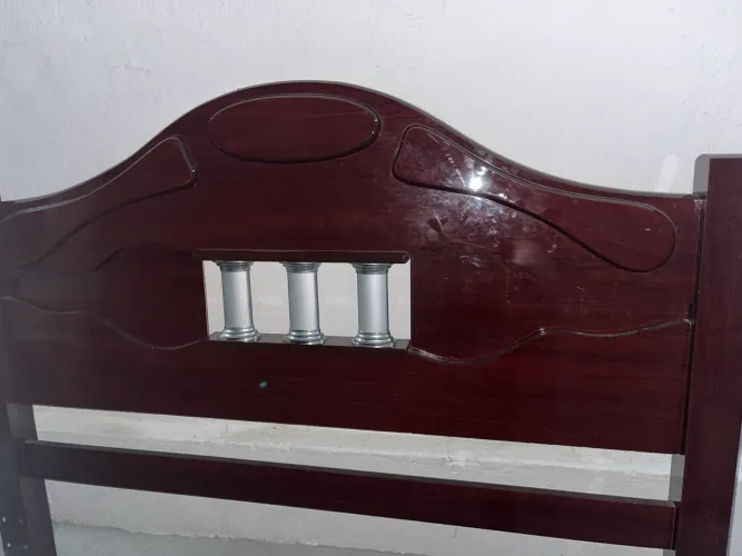 Cama de casal madeira