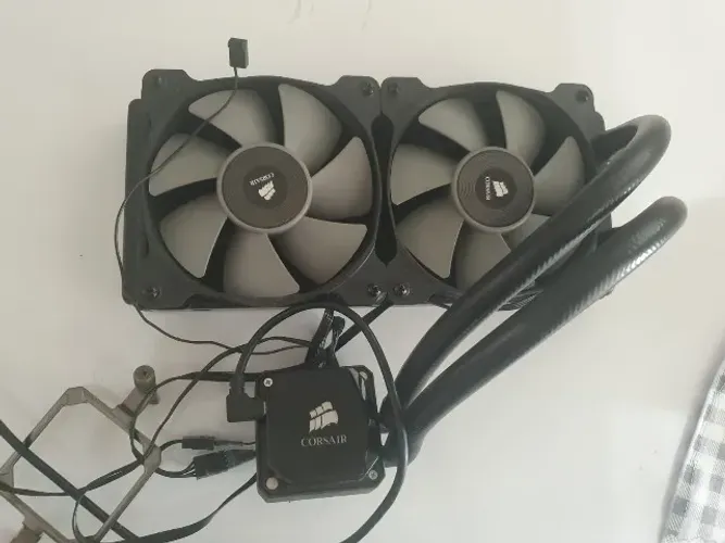 Water Cooler Corsair H100i Hydro