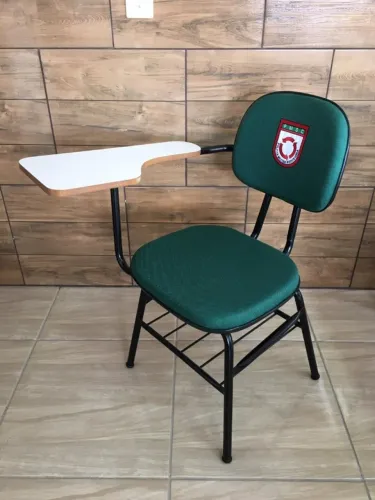 Cadeiras universitárias direto de fábrica