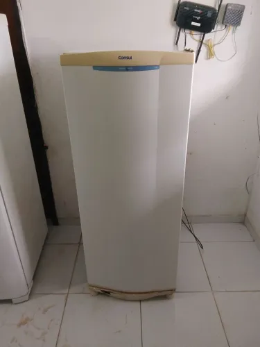vende-se geladeira Consul bem conservada