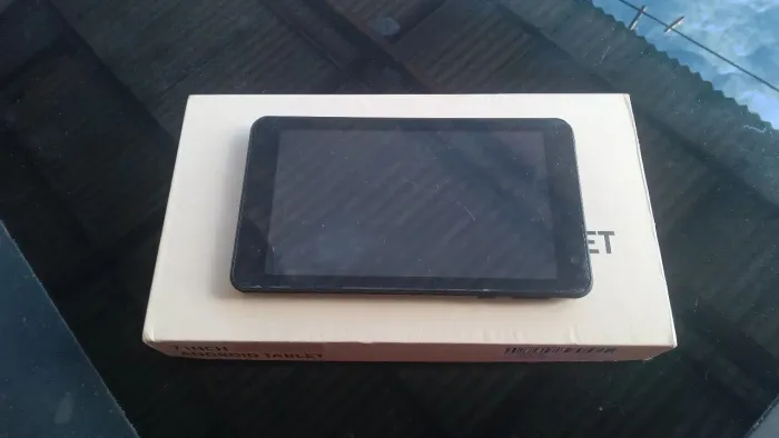 Tablet PRITOM 7" Android + caixa original