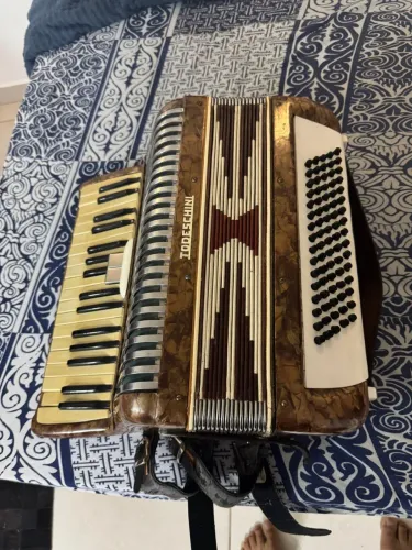Acordeon Todeschini 80 Vaixos