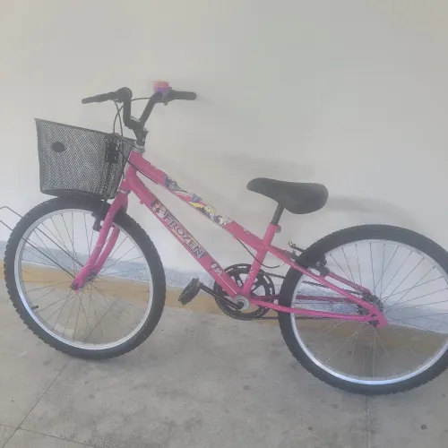 Vendo essa bicicleta em ótimo estado de conservação, era da minha filha que não usou muit