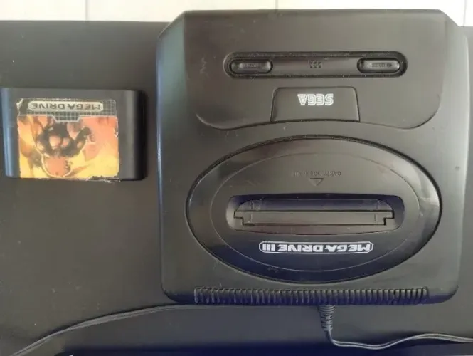 Console Mega Drive 3 + 1 Jogo + Cabos (Sem Controle) - Testado