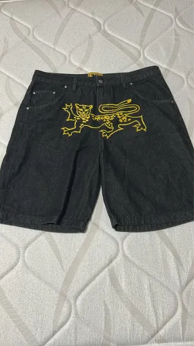 Shorts Survival Onça Amarela