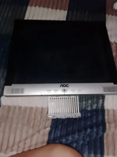 Monitor AOC quebrado ulitilizar peças
