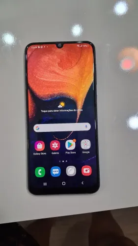 Samsung Galaxy A50.