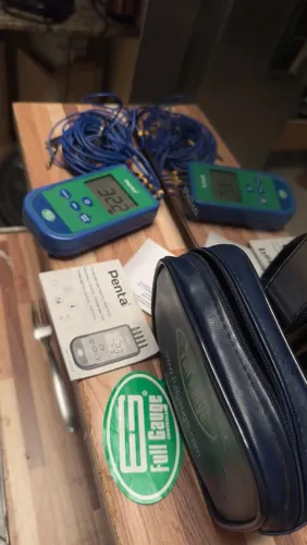 Termômetro Digital Full Gauge Penta com Cabos e Sensores