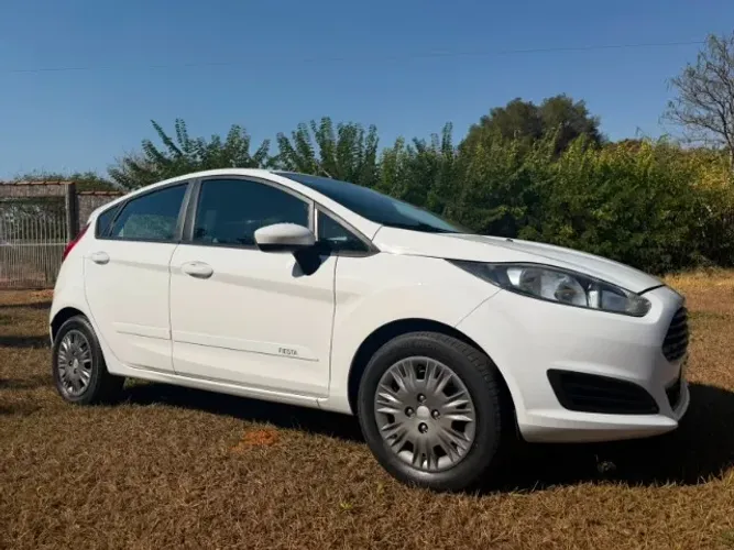 Ford Fiesta 1.5 16V Flex Mec. 5P 2015