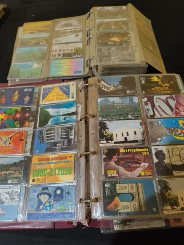 Lotes de 50 cartões telefônicos sem repetição.