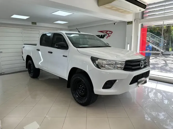 Toyota Hilux CD 4X4 2.8 Diesel Mec. 2020