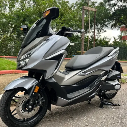 Honda Forza 350 impecável novíssima único dono abaixo da Fipe