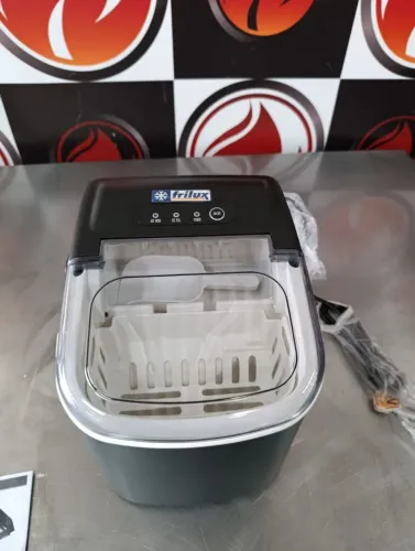 Máquina de gelo 12 kg em 24 HS 220 volts marca FRILUX modelo QL-12H