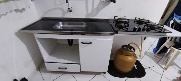 Vendo móveis e eletros usados