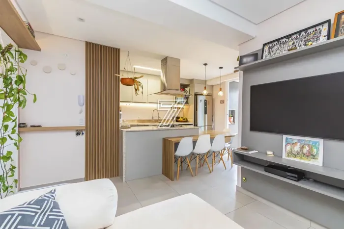 Apartamento Mobiliado com Suíte, Sacada Gourmet e 2 Vagas no Campo Comprido Pronto para M